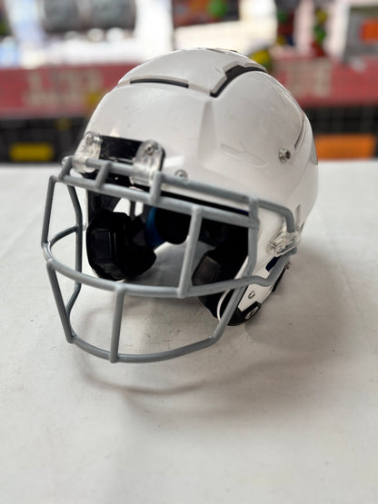 2023 White Schutt F7 LX1 Youth Medium Football Helmet (used)