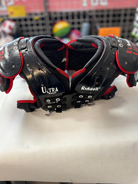 Riddell Ultra Shoulder Pads Size Medium (used)