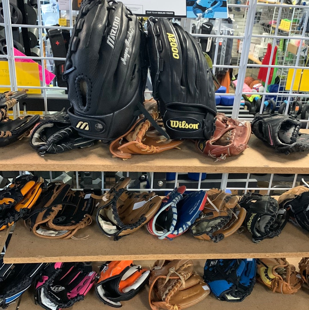 Used Baseball/Softball Gloves – Sports Exchange