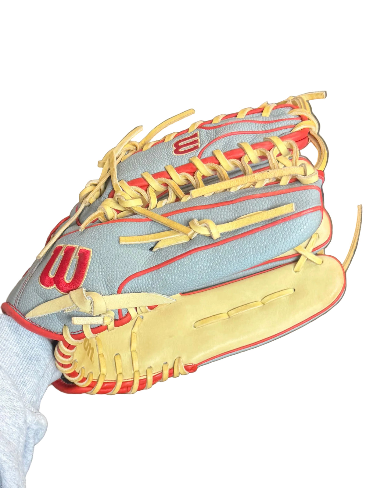Wilson A2000 Right Hand Throw 12 3/4 Baseball Glove (used)