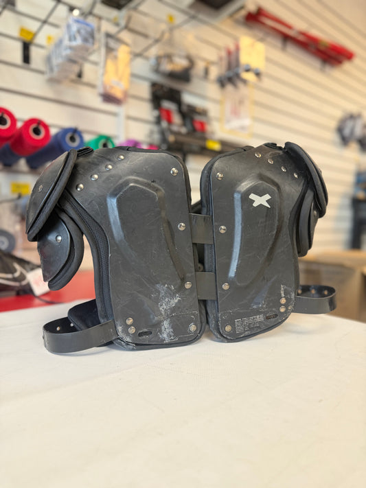 Xenith Flyte Shoulder pads Size Small (used)