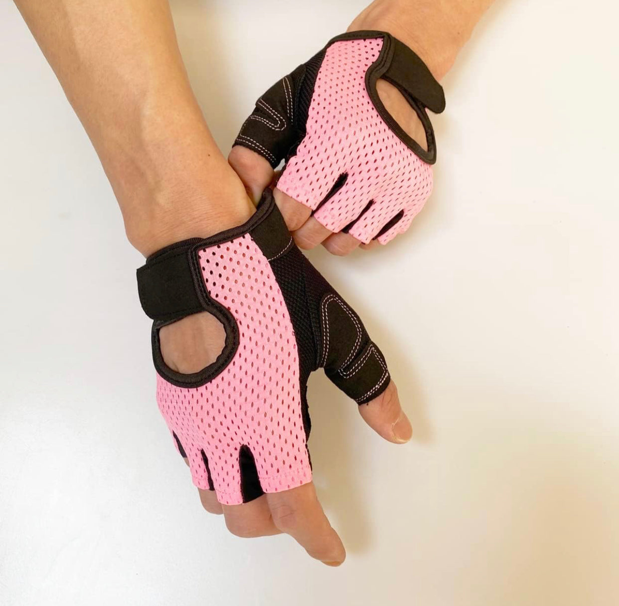 Weight Lifting Gloves - Women Pink