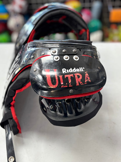 Riddell Ultra Shoulder Pads Size Medium (used)