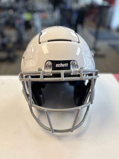 Schutt F7 VTD Adult Medium 2024 Football Helmet (like new)