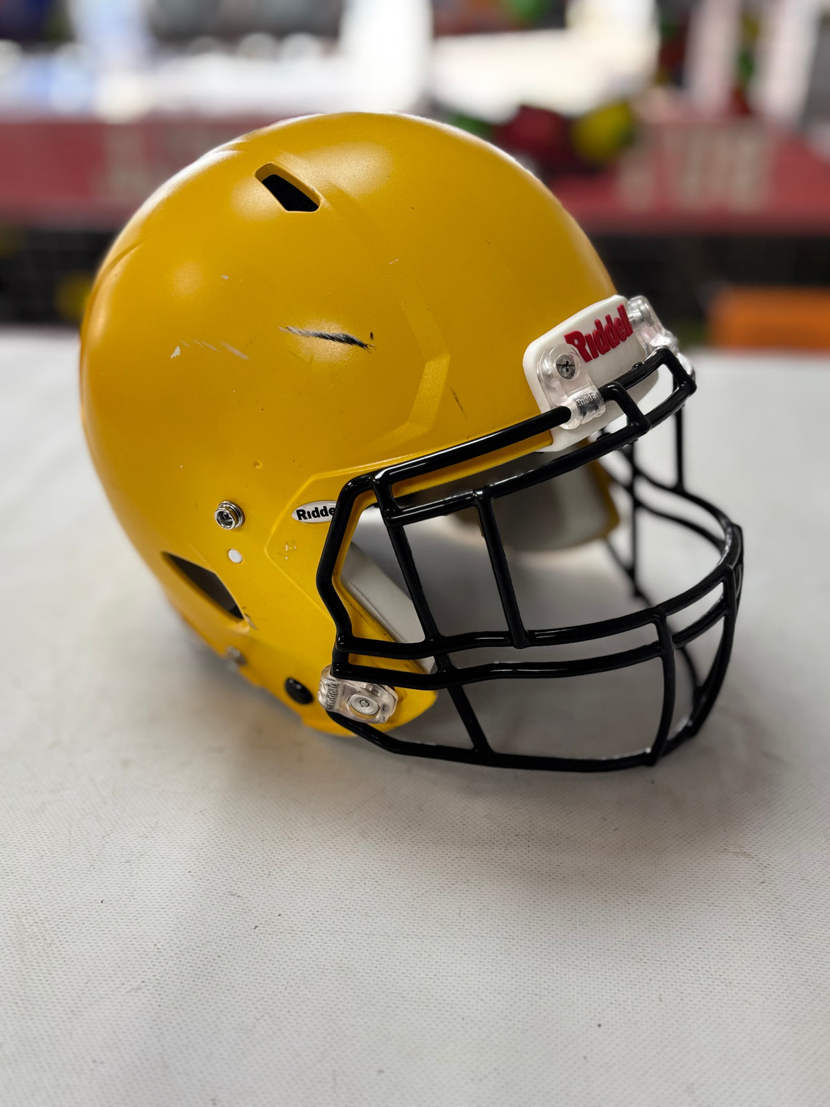 2022 Riddell Speed Icon - Large (used)