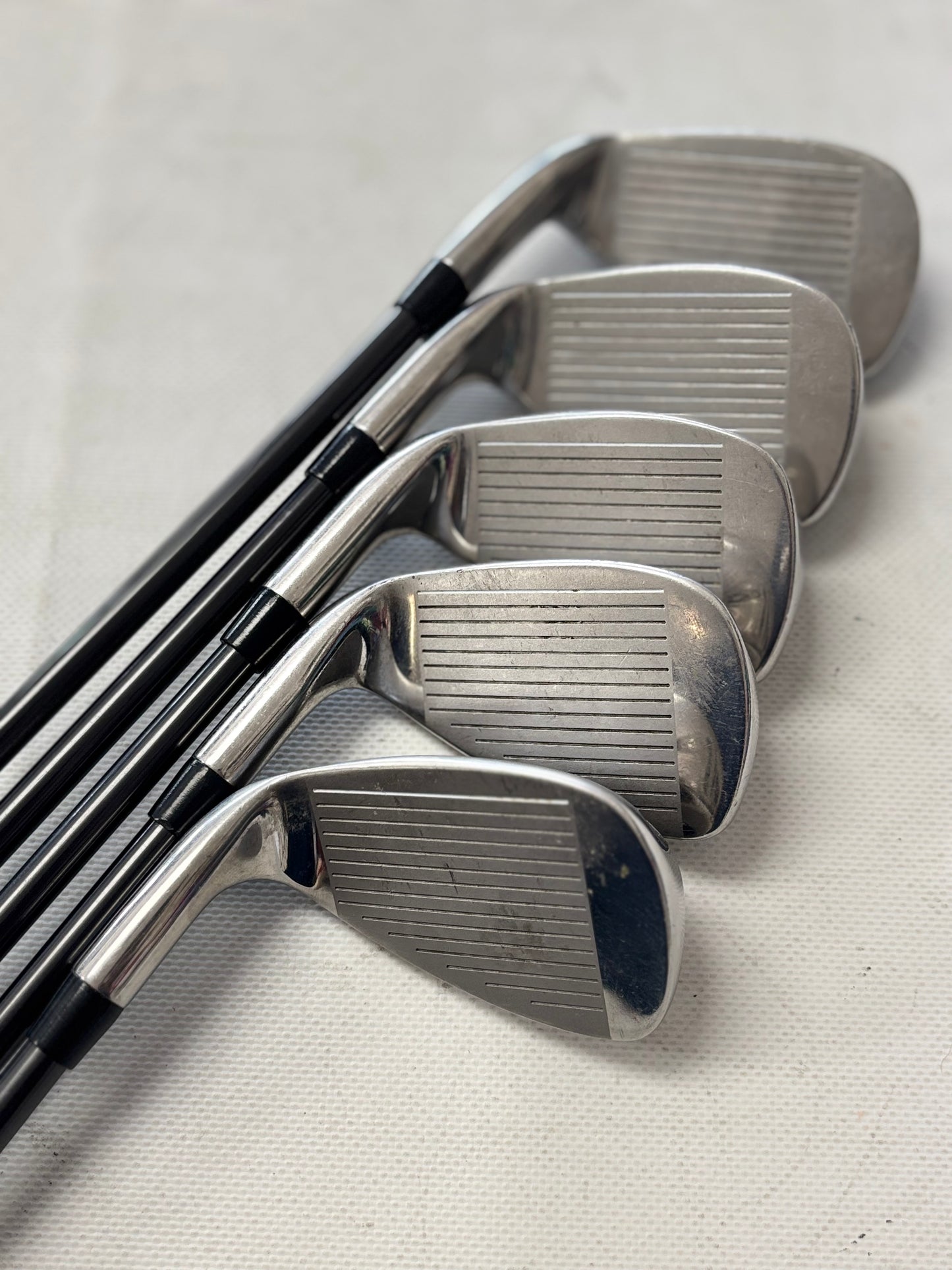 Pinseeker Bombshell Irons , 6, 8, 9, PW, SW (used)
