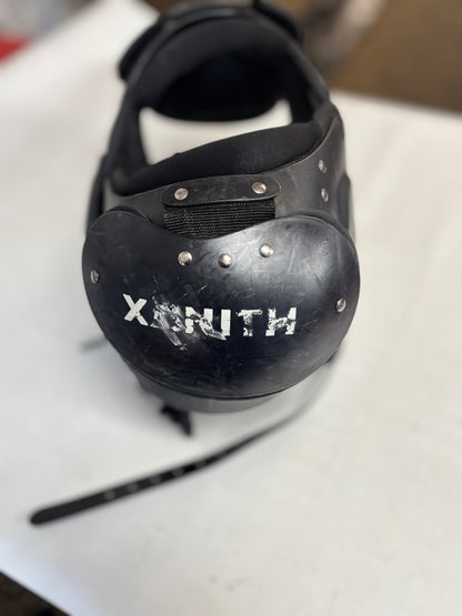 Xenith Flyte Youth Medium Football Shoulder Pads (used)
