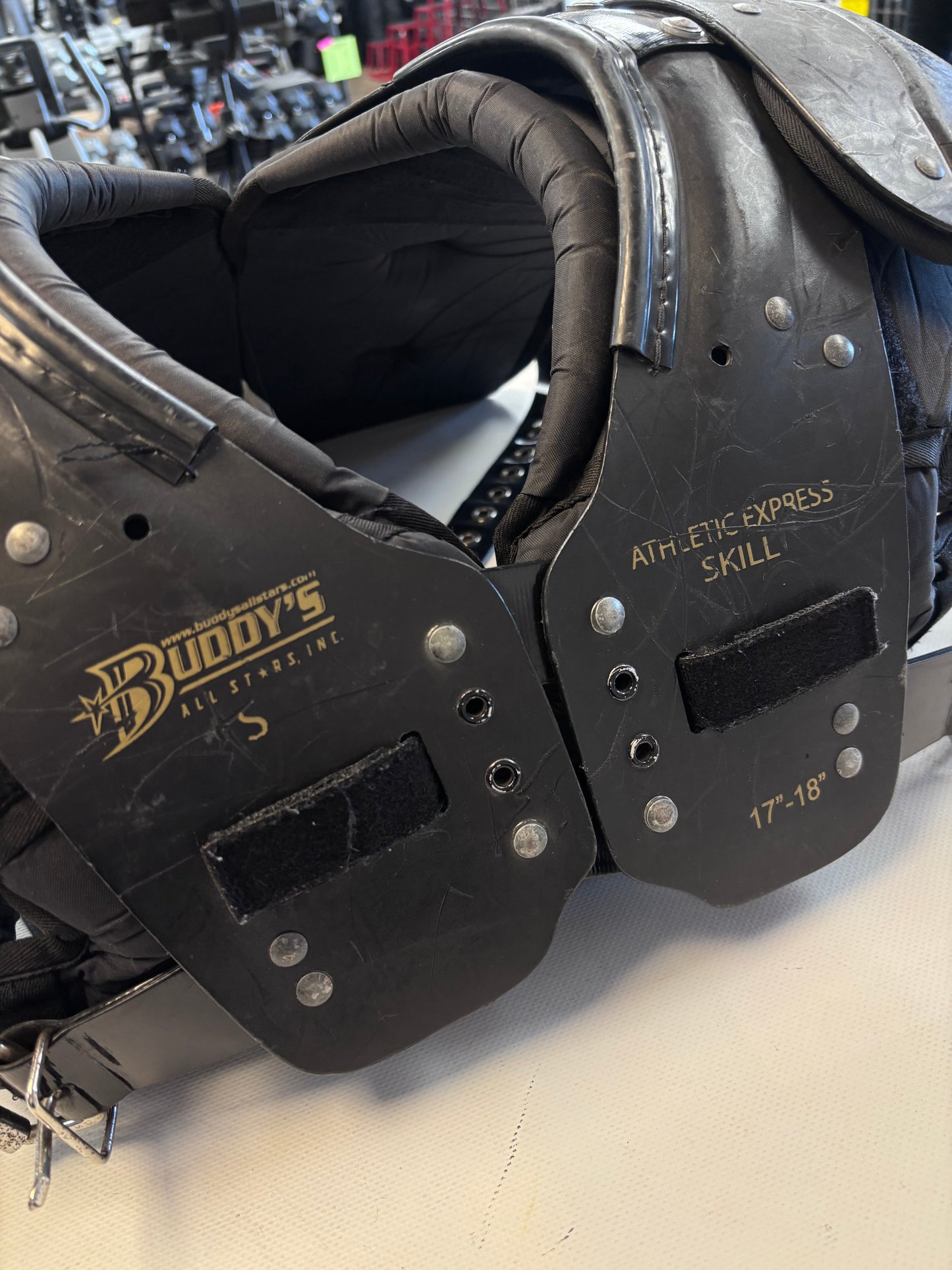 Buddy’s Adult Small Shoulder Pads (used)
