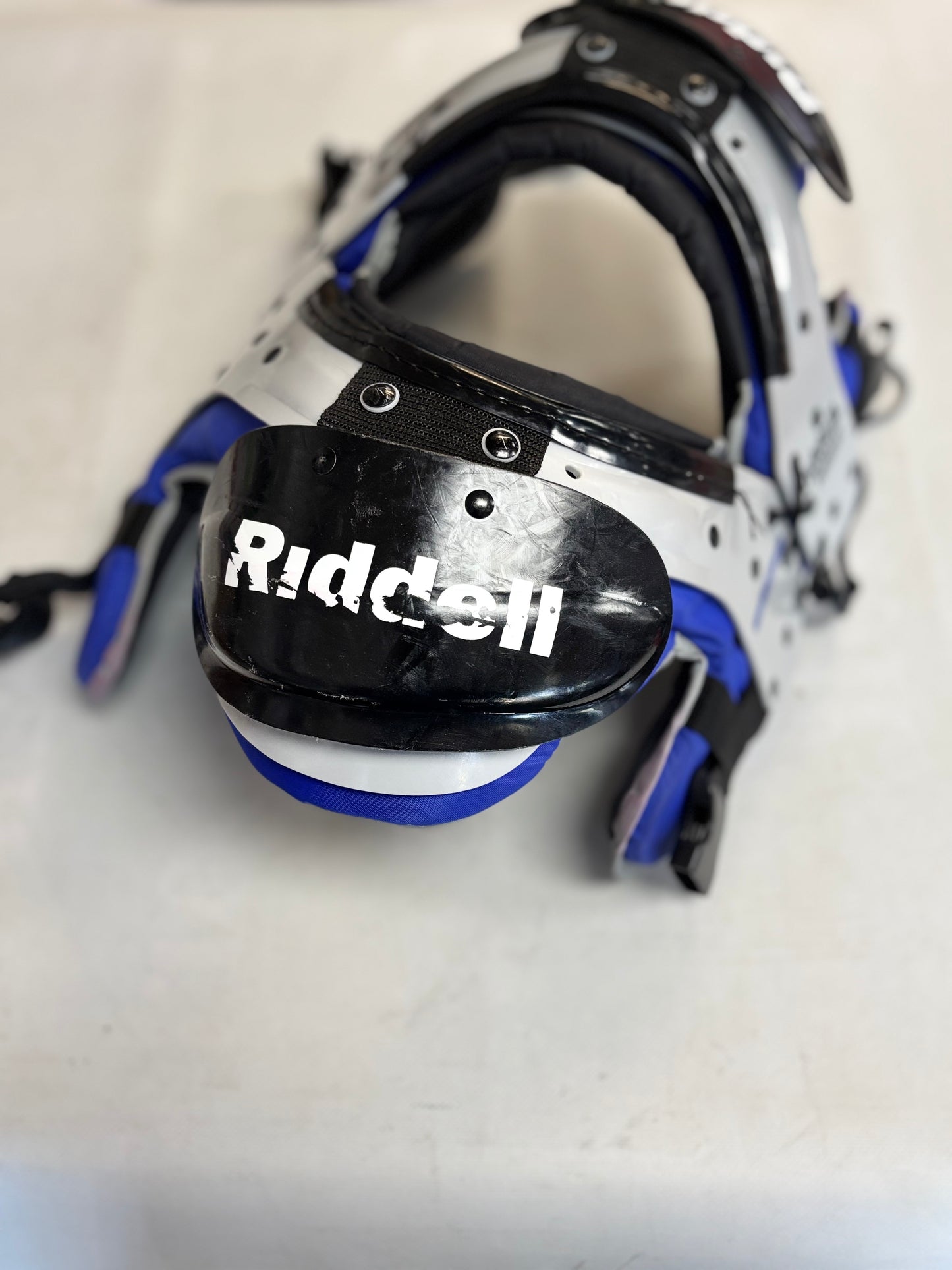 Riddell Pursuit Youth Small Football Shoulder Pads (used)