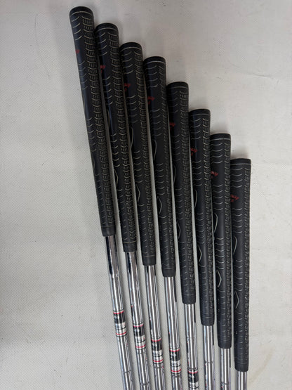 Used Callaway Big Bertha 2002 Men’s Irons Set 31-PW Steel Shaft