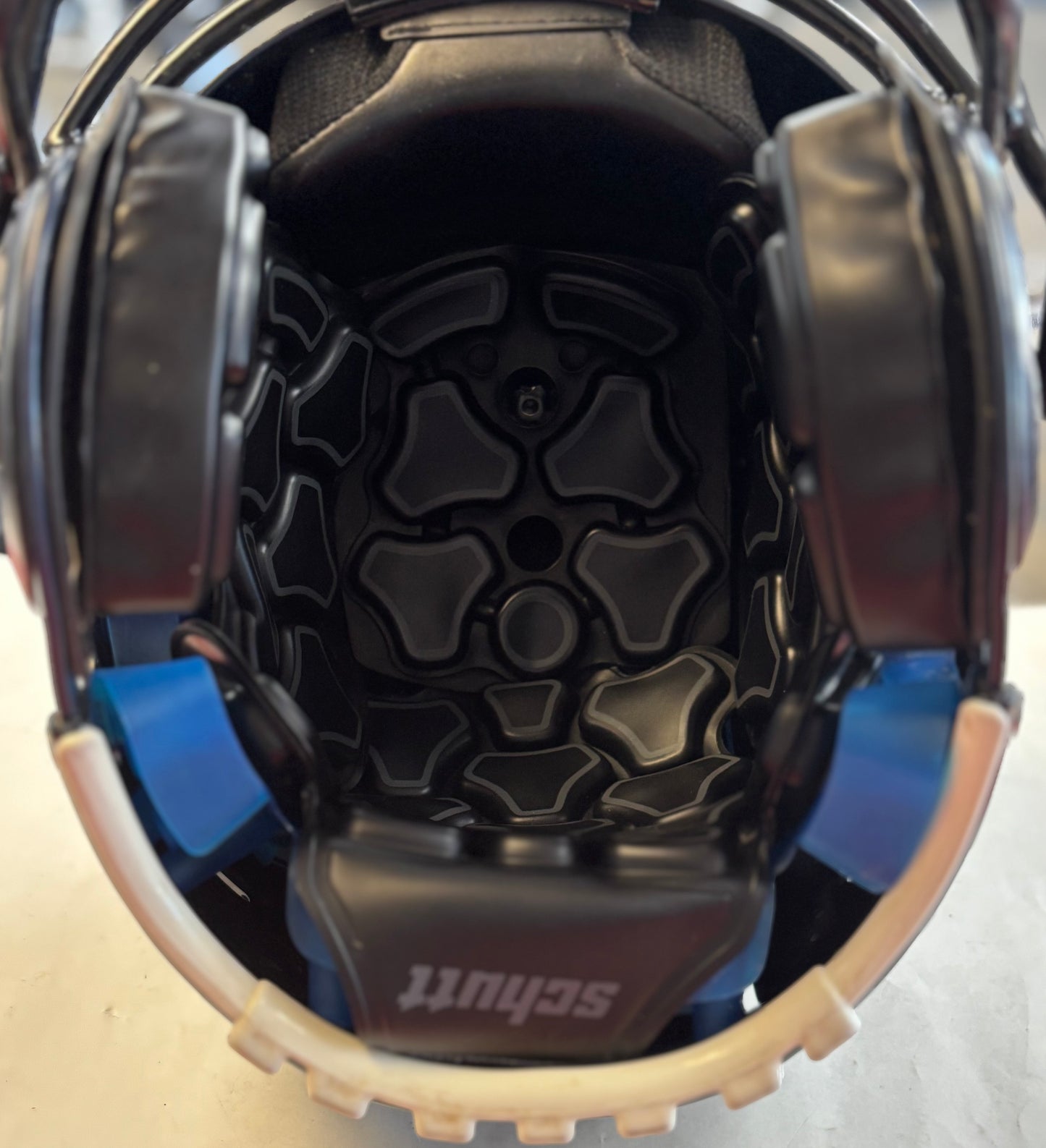 Schutt F7 Navy Blue 2023 Youth Large (Used)