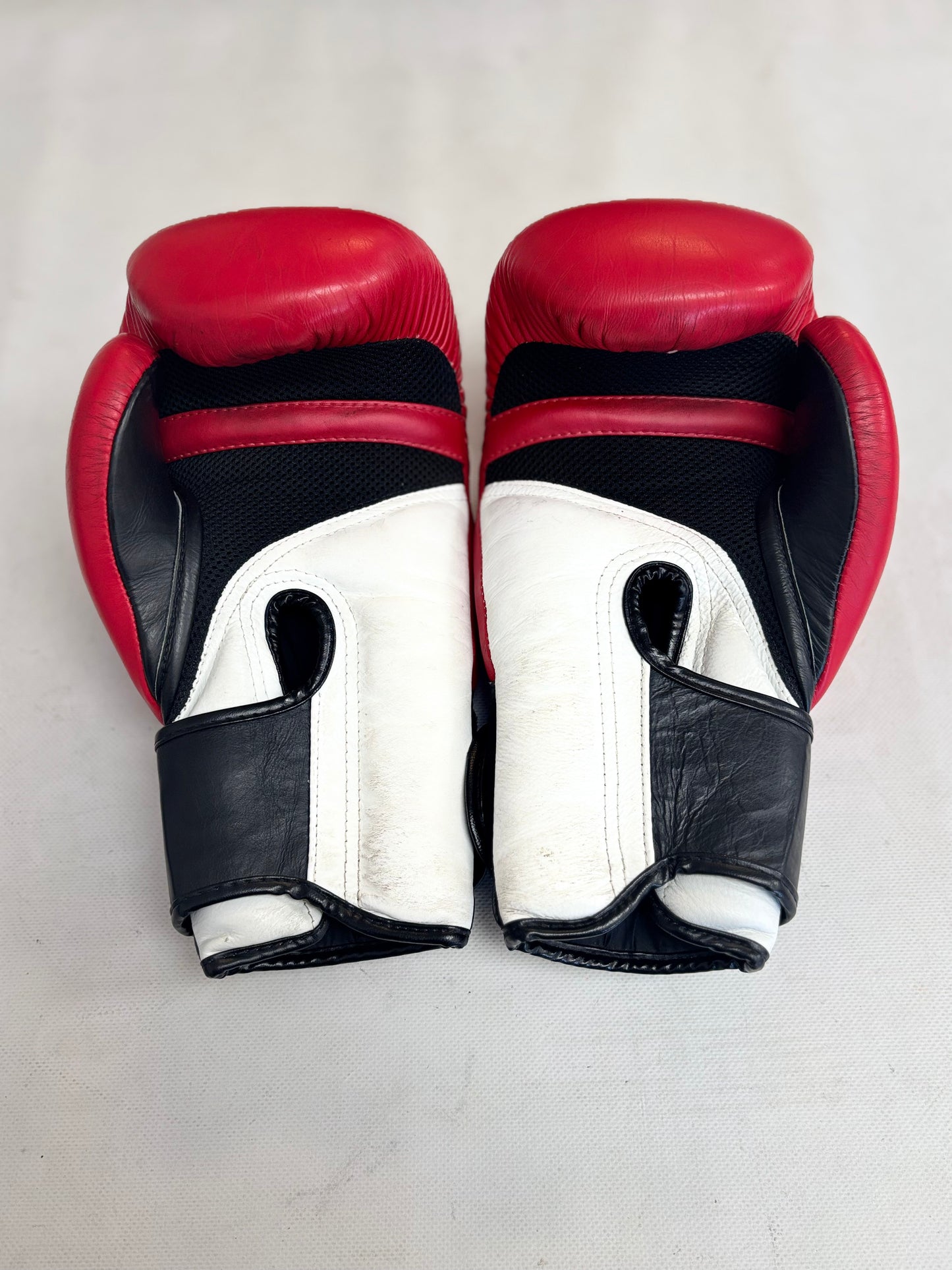 Top King Super Air Boxing Gloves 16oz  (used)