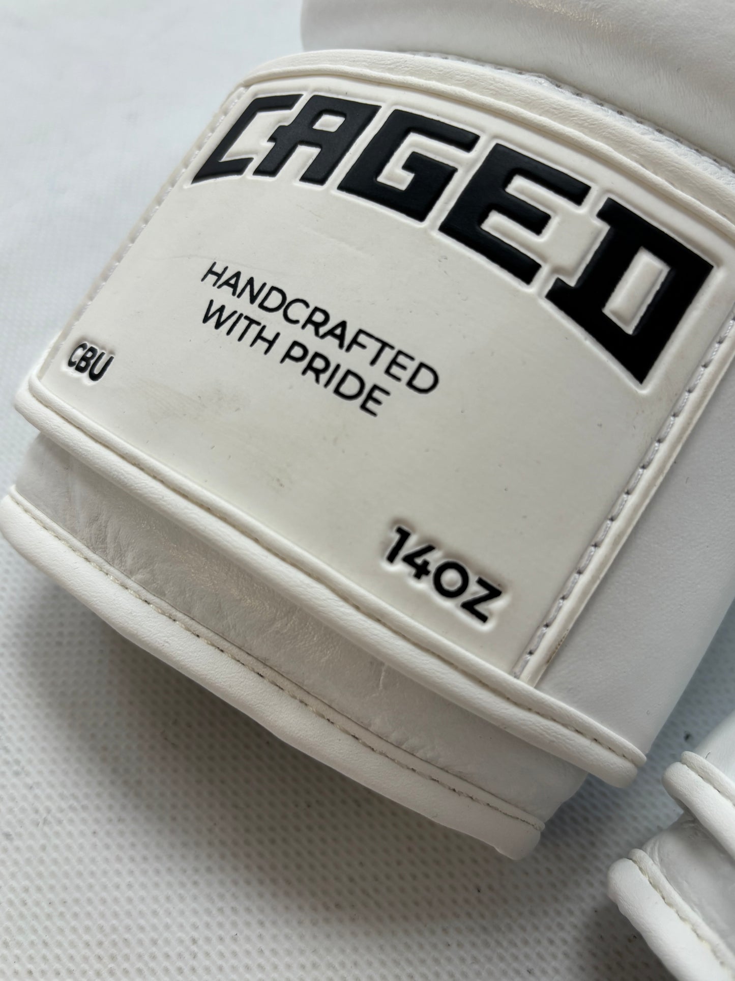 Caged Boxing Gloves - 14oz (used)