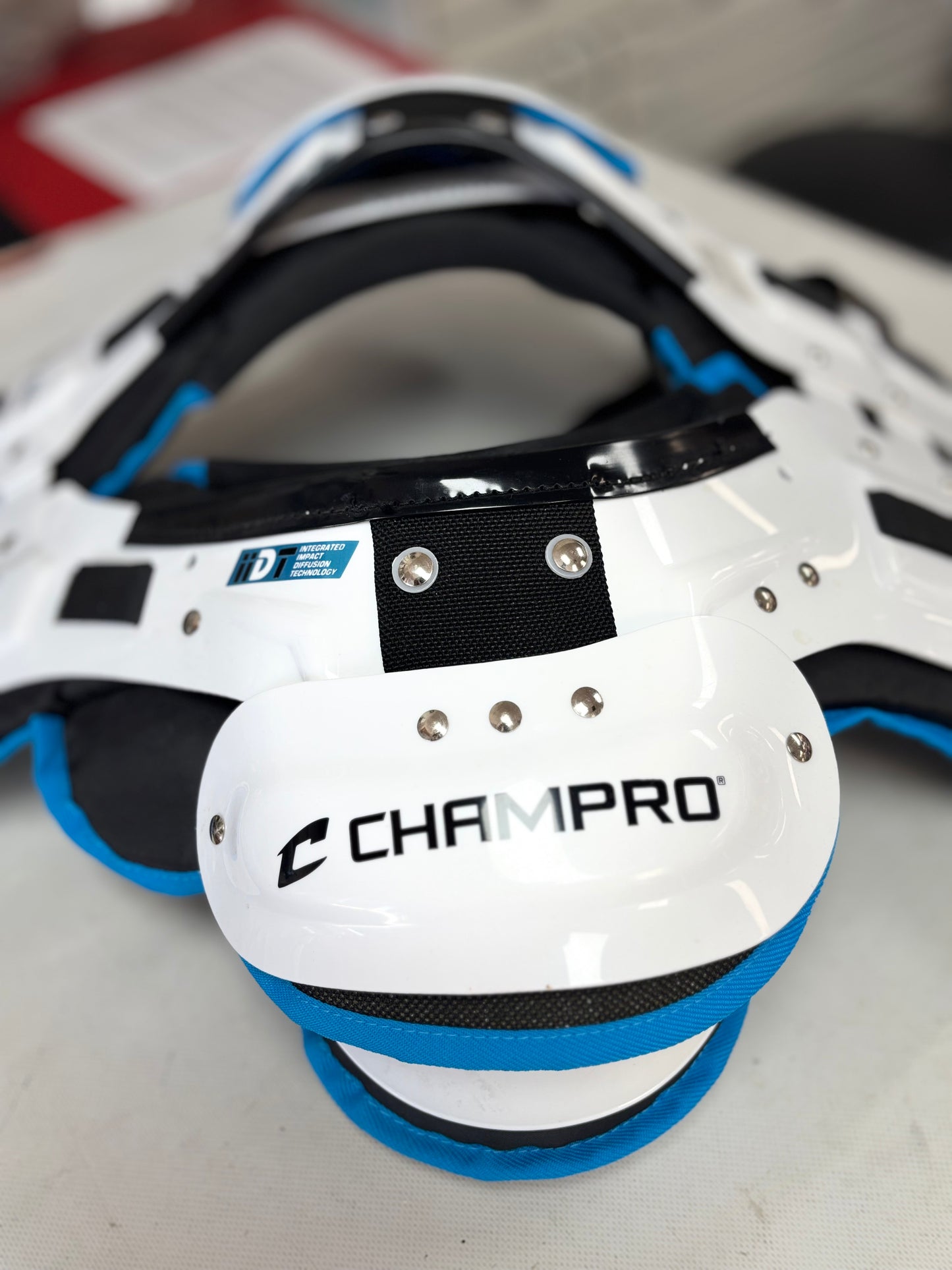 CHAMPRO AMT-1000 Medium Varsity Football Shoulder Pads