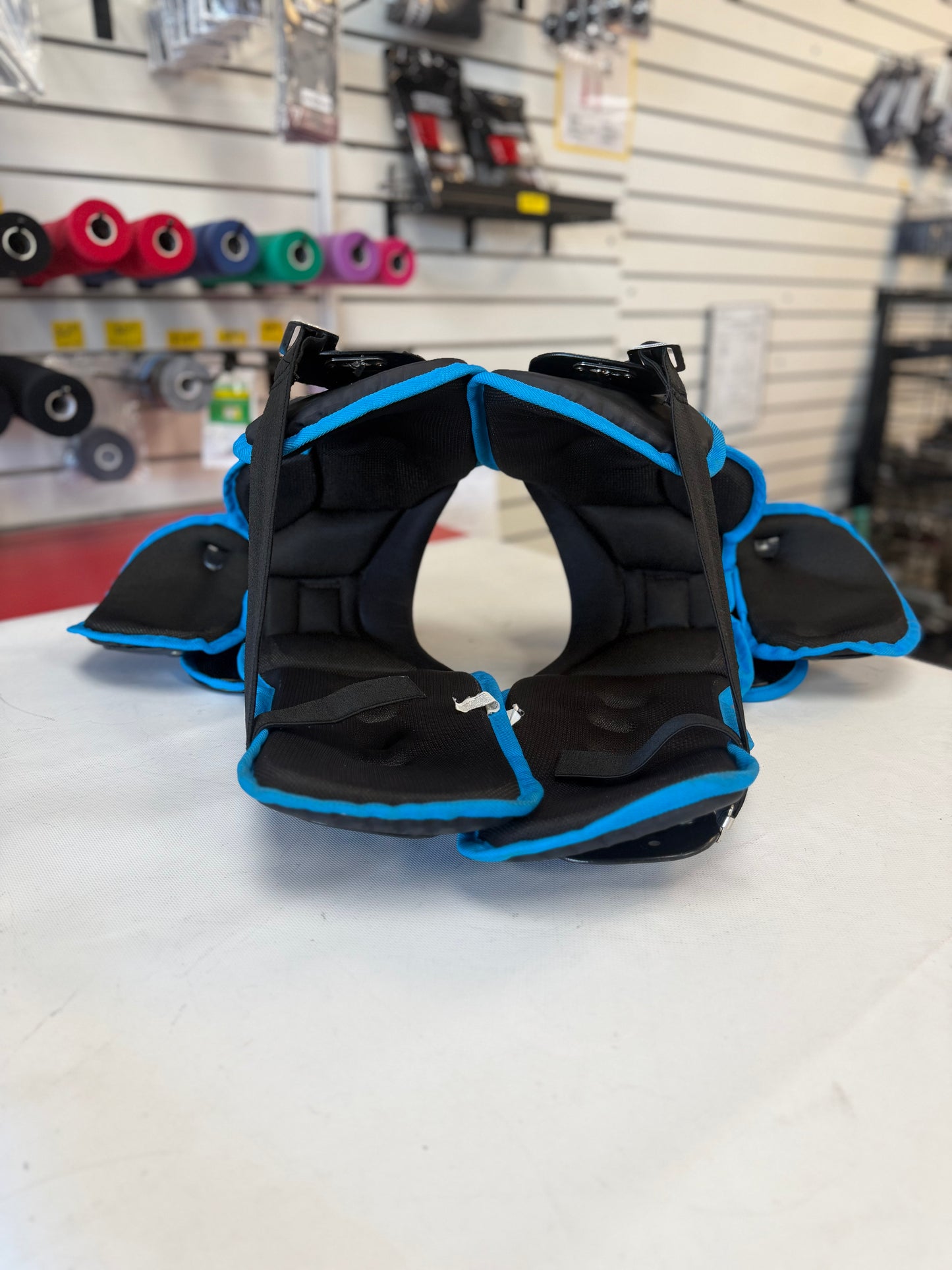 Champro Gauntlet V.2 Adult Small (used)