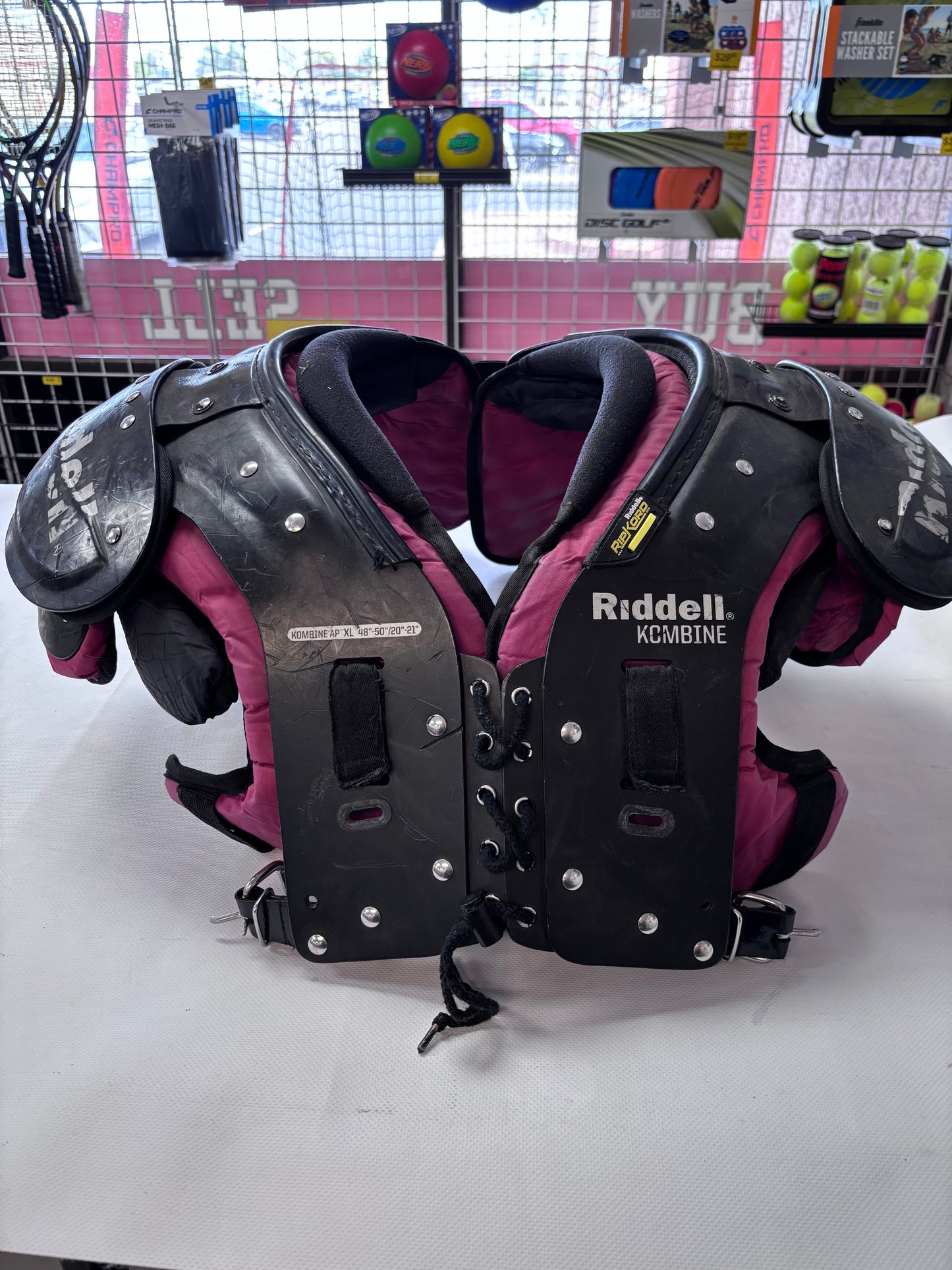 Riddell Kombine Adult XL Shoulder Pads (used)