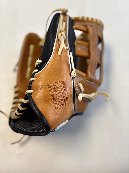 Marucci Cypress M Type 98R3 12.75" H-Web (used)