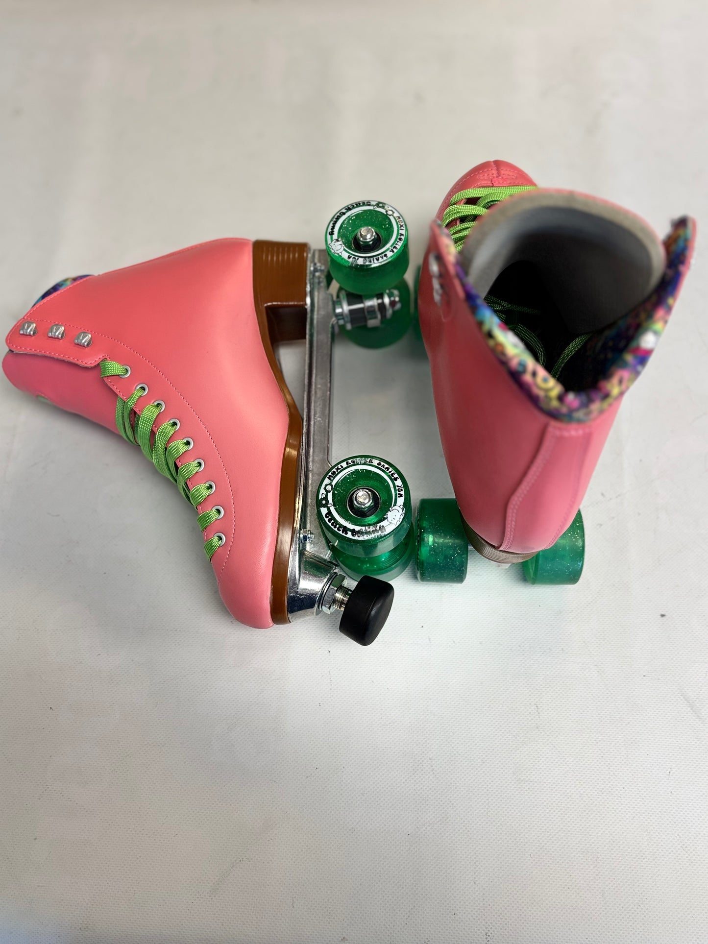 Moxi Beach Bunny Watermelon Colorway size 10