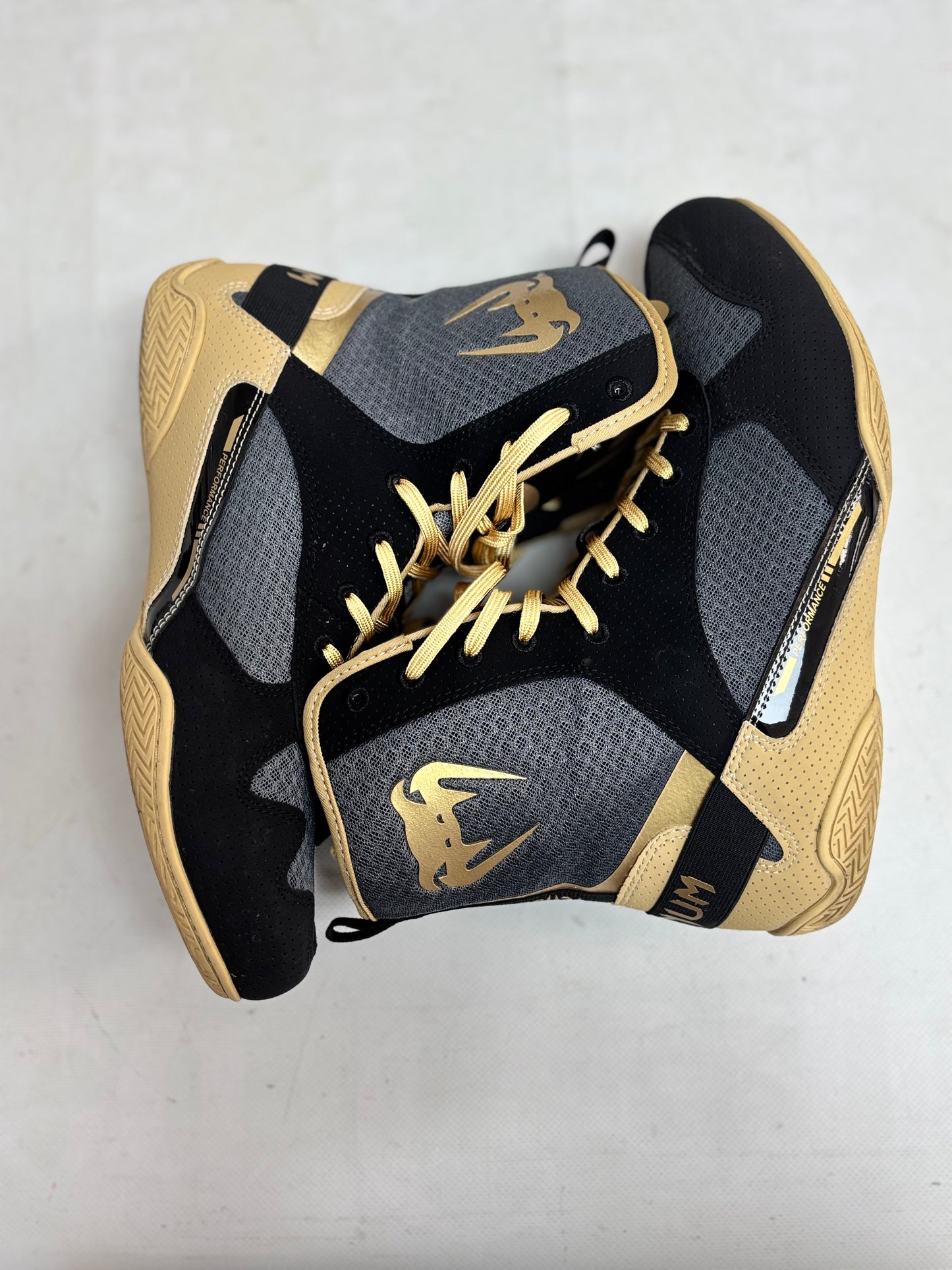 Venum Elite Boxing Shoes Discounted (used)