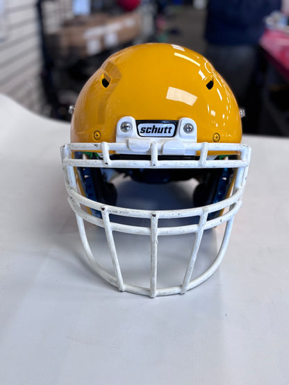 Schutt Vengeance 2017 Youth Medium Football Helmet (used)