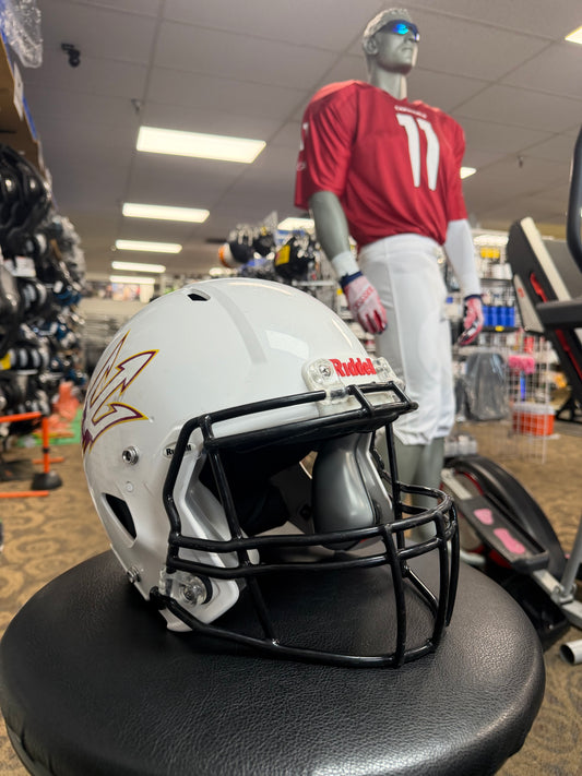 Victor Riddell Youth Football Helmet Size Small / Medium