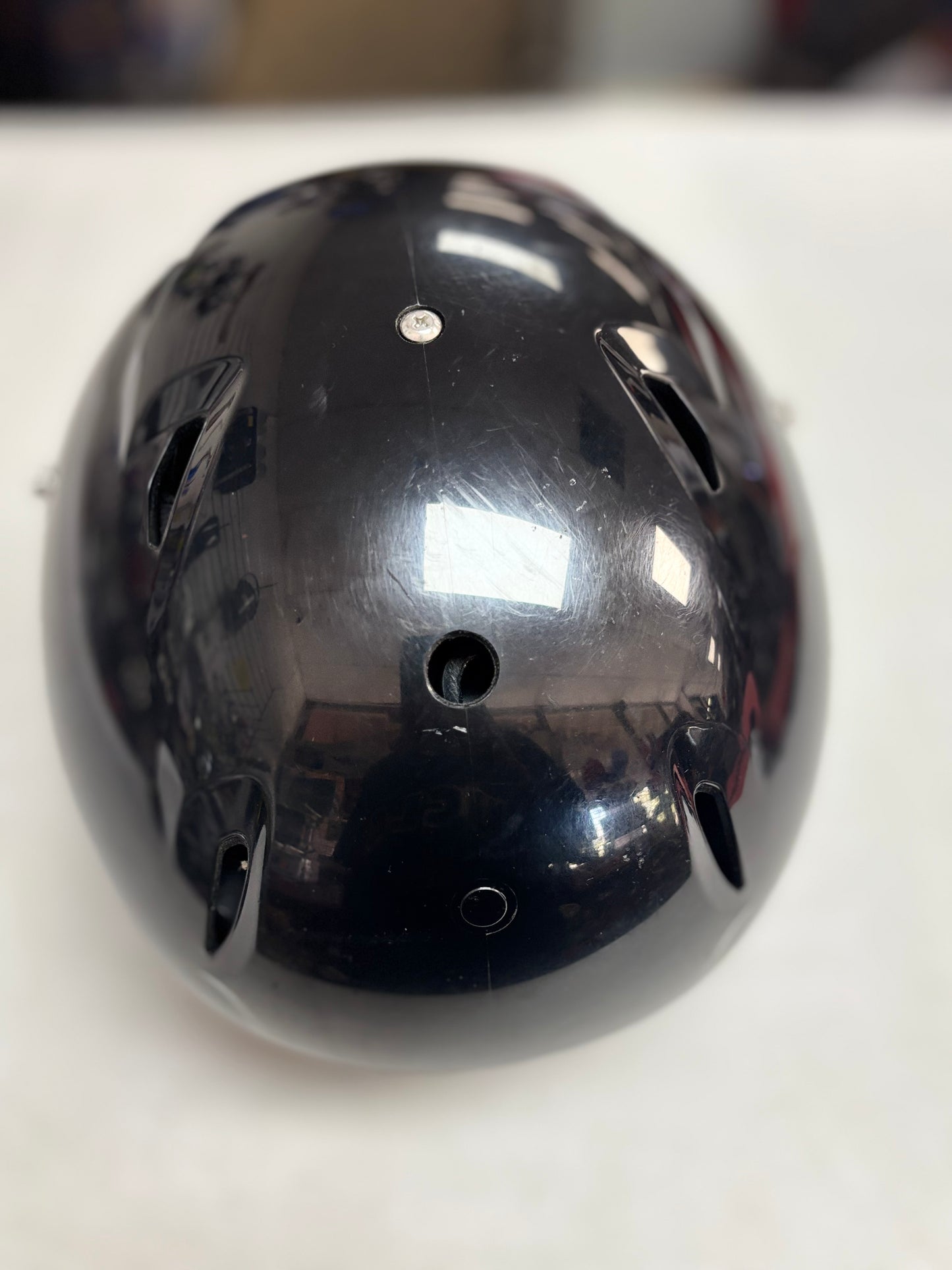 2024 Schutt Vengeance A11 Youth Medium Football Helmet