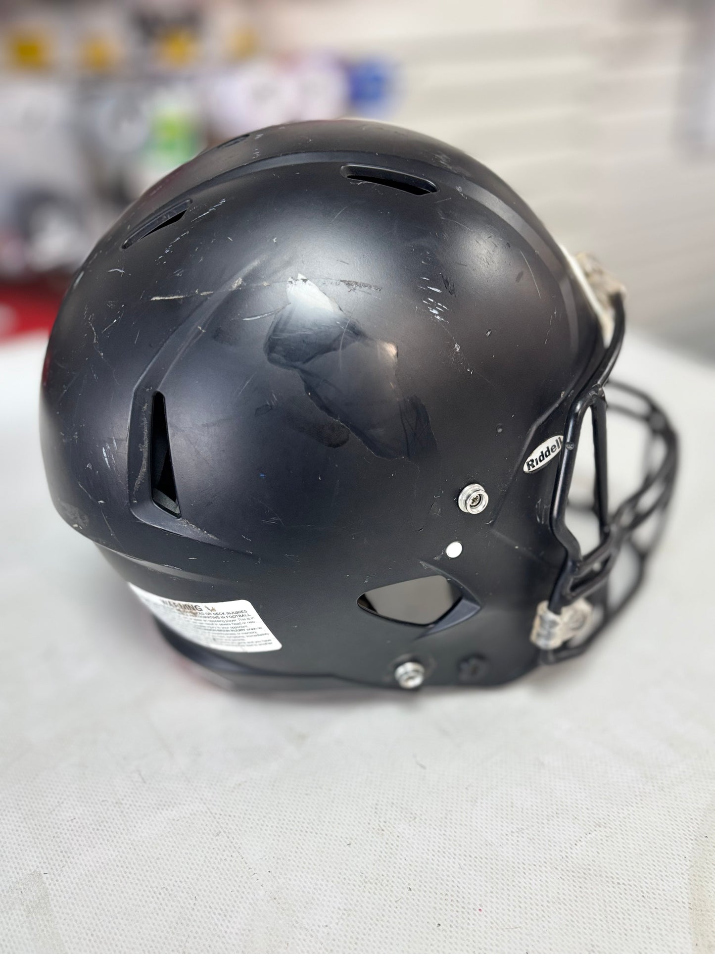 2022 Riddell Victor Youth Medium Football Helmet (used)
