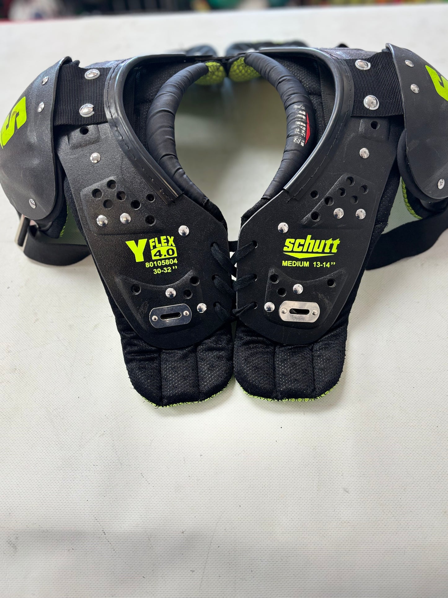 Schutt Y-Flex 4.0 Youth Medium Football Shoulder Pads