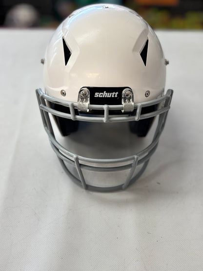 Schutt Vengeance A11 Youth Small 2024 (used)