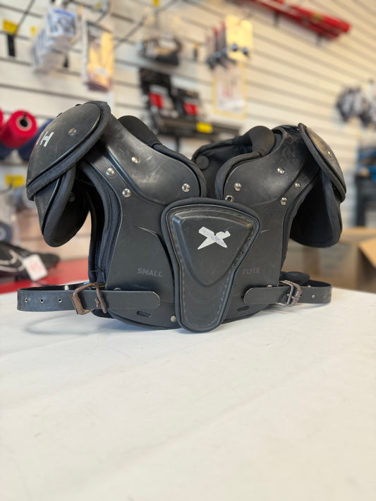 Xenith Flyte Shoulder pads Size Small (used)