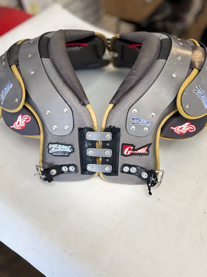 Gear 2000 Z-Cool Football Shoulder Pads Size Medium