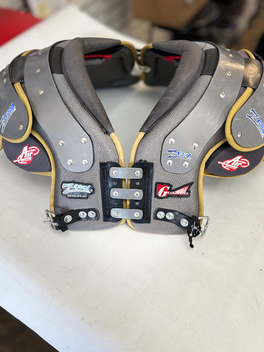 Gear 2000 Z-Cool Football Shoulder Pads Size Medium