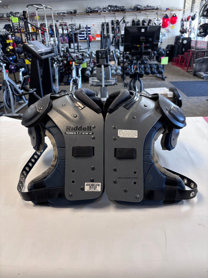 Riddell Phenom Adult Small  (used)