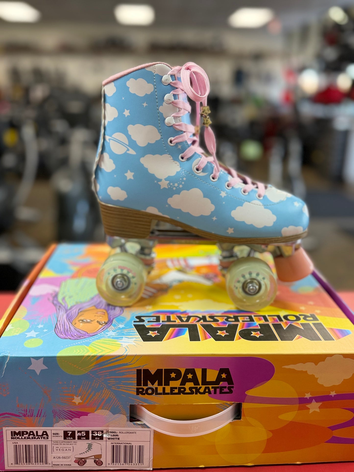 Cloudy Impala Rollerskates Size 7 (used)