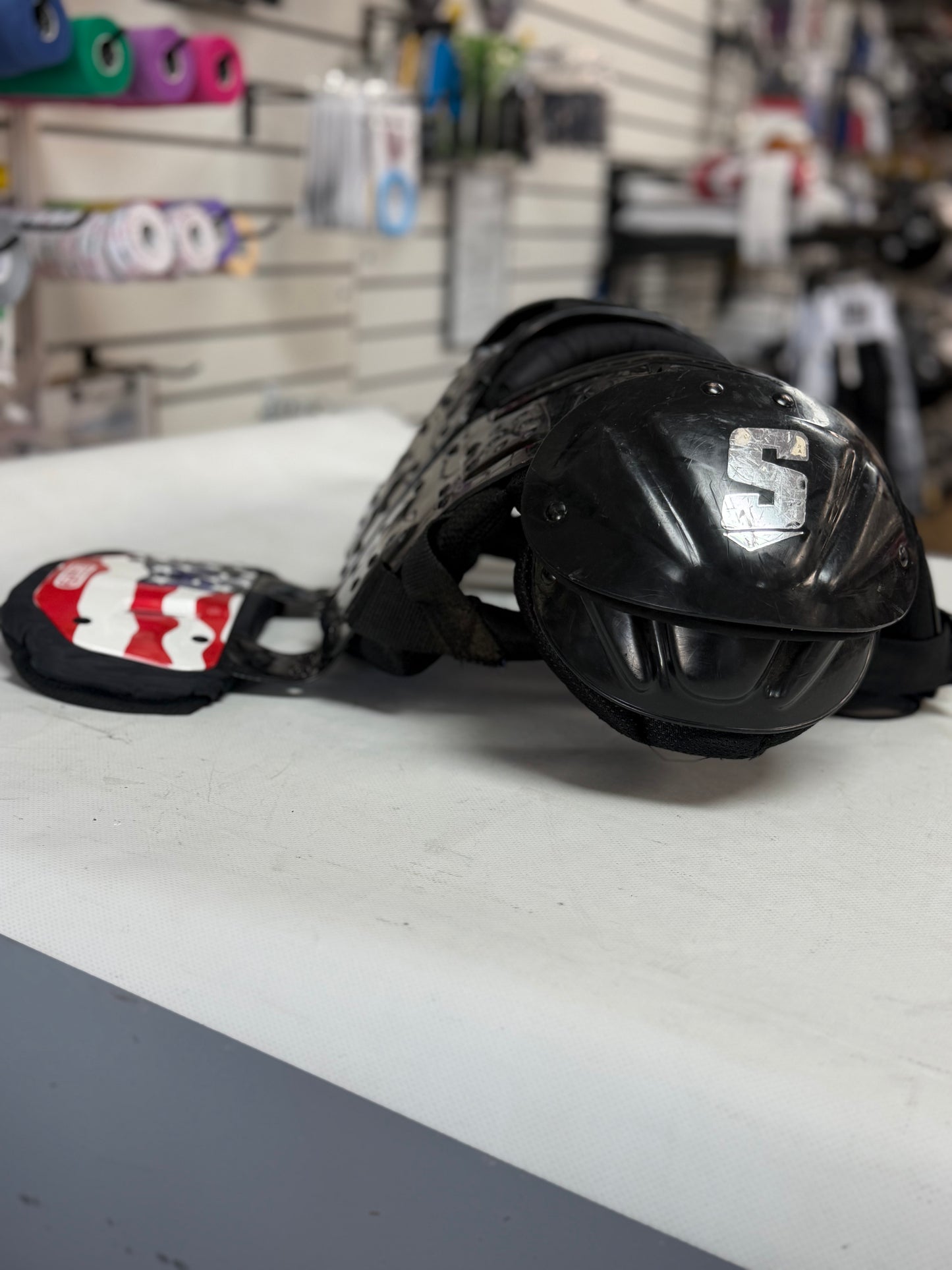 Youth Y Flex schutt Shoulder pads size Medium