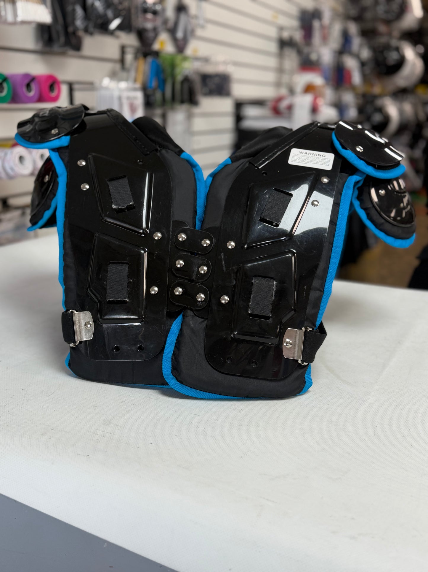 Champro Gauntlet Adult Xl Shoulder Pads (used)
