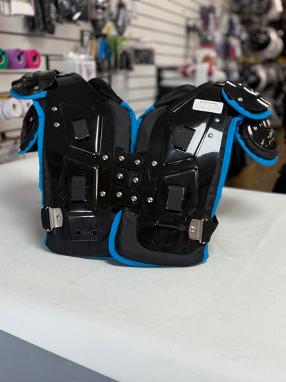 Champro Gauntlet Adult Xl Shoulder Pads (used)