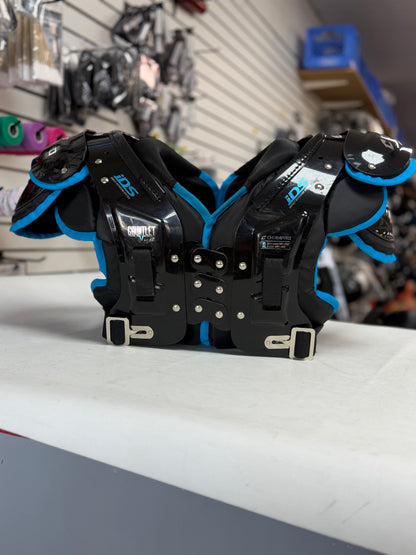Champro Gauntlet Adult Xl Shoulder Pads (used)