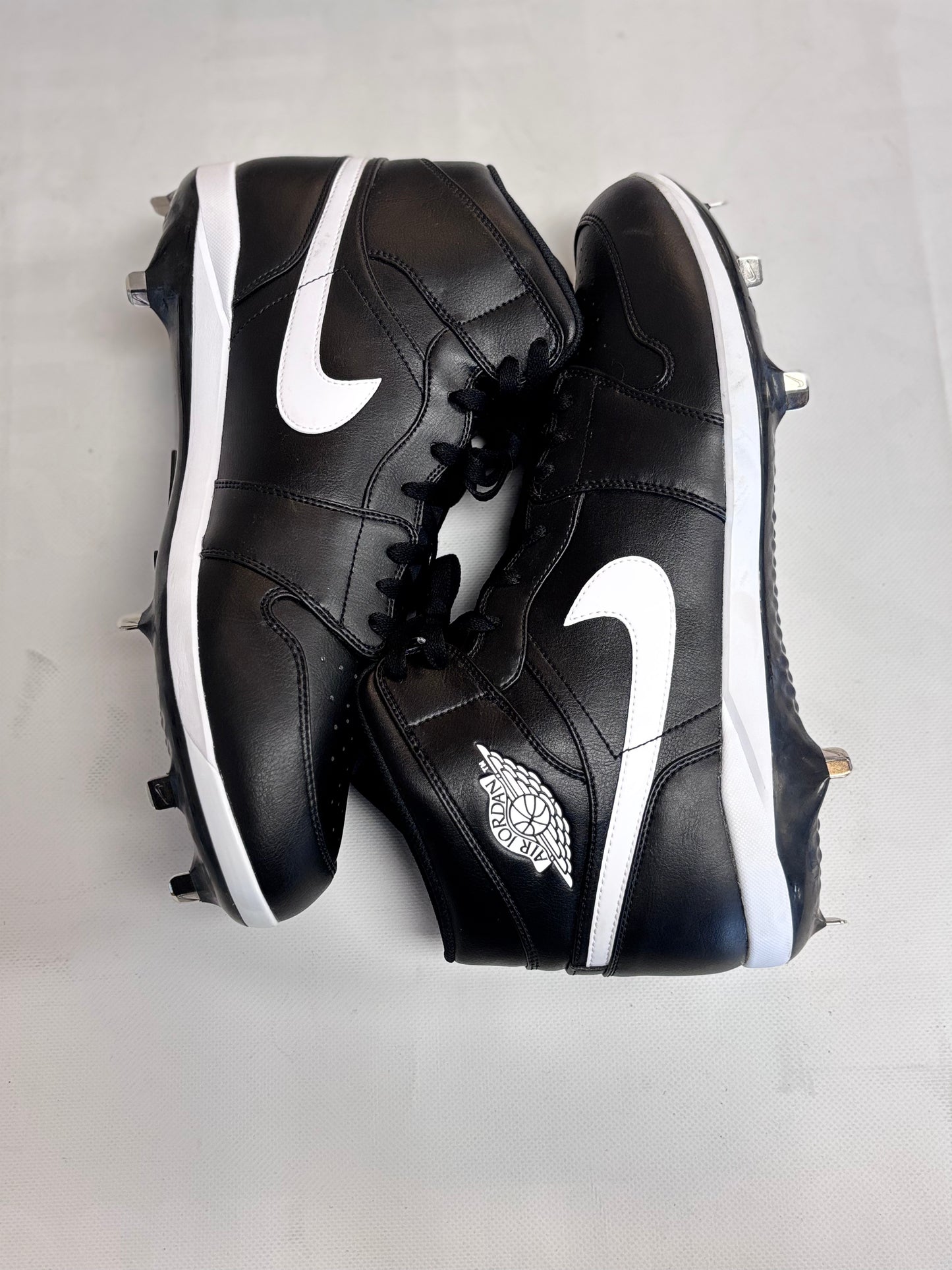 Nike Air Jordan 1 Retro Metal men's baseball cleats size 16