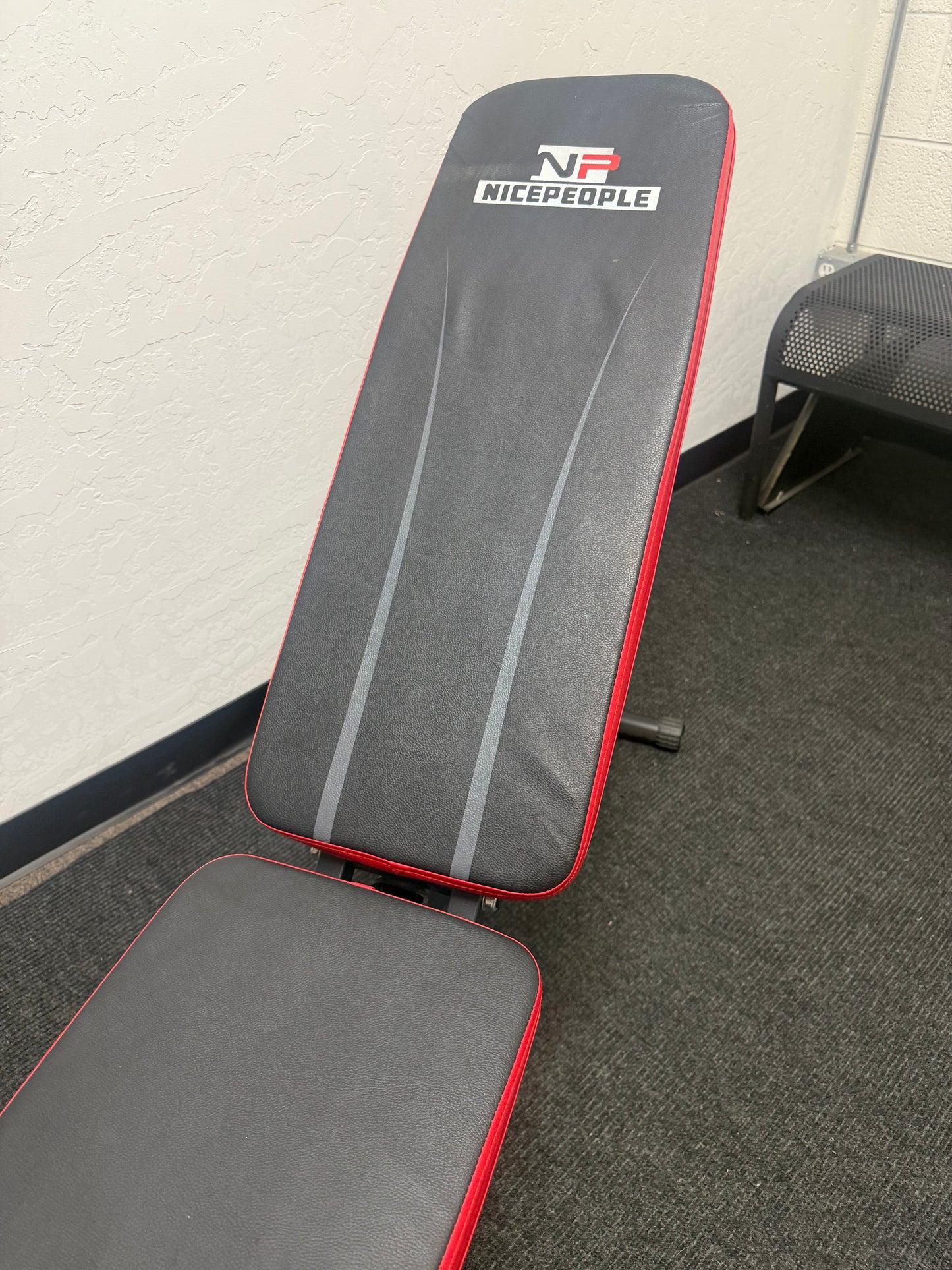 nice people Adjustable Weight Bench (used)