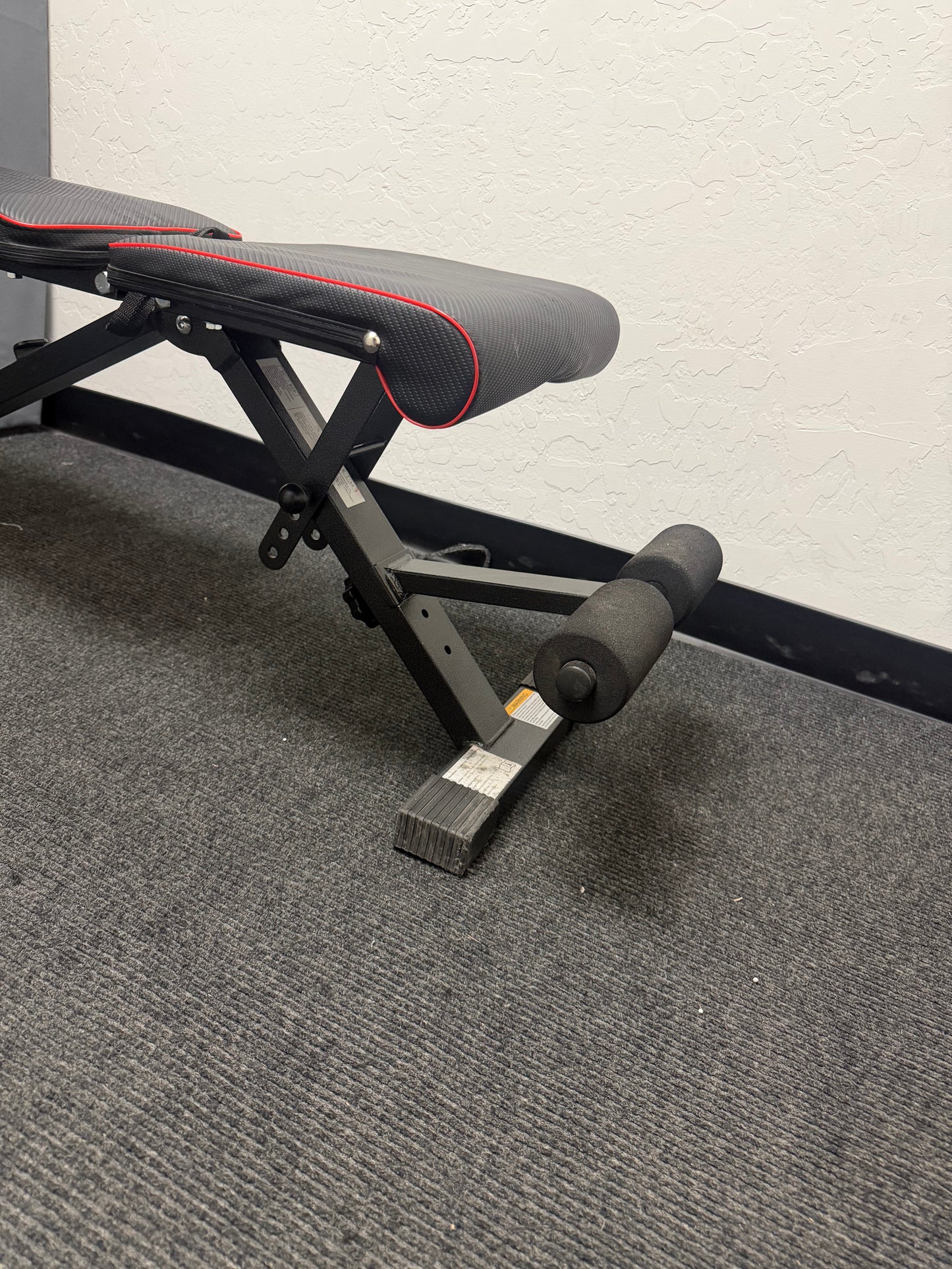 Yoleo Adjustable Weight Bench (used)