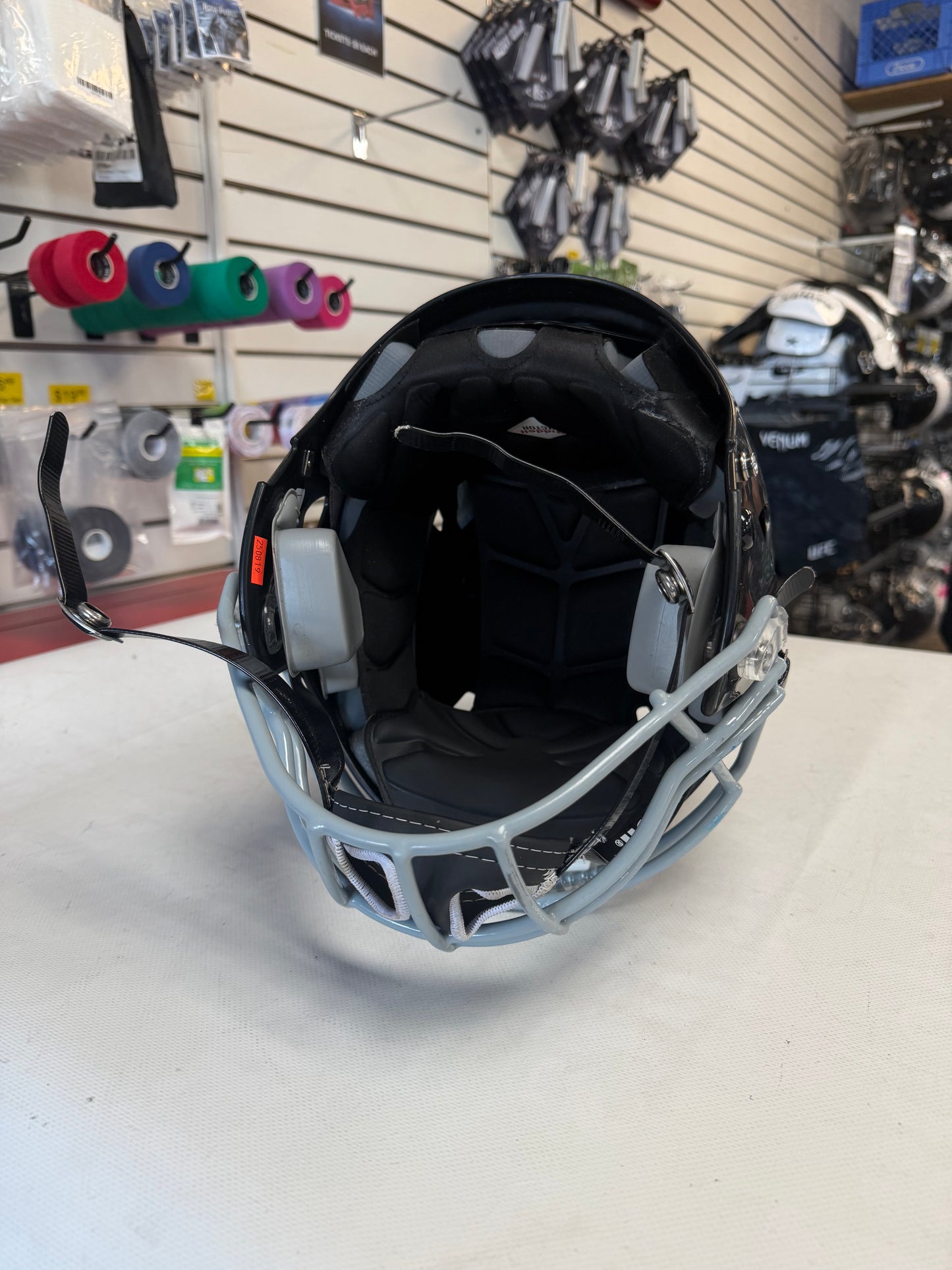 Riddell Victor-I Youth Large/X-Large (used)