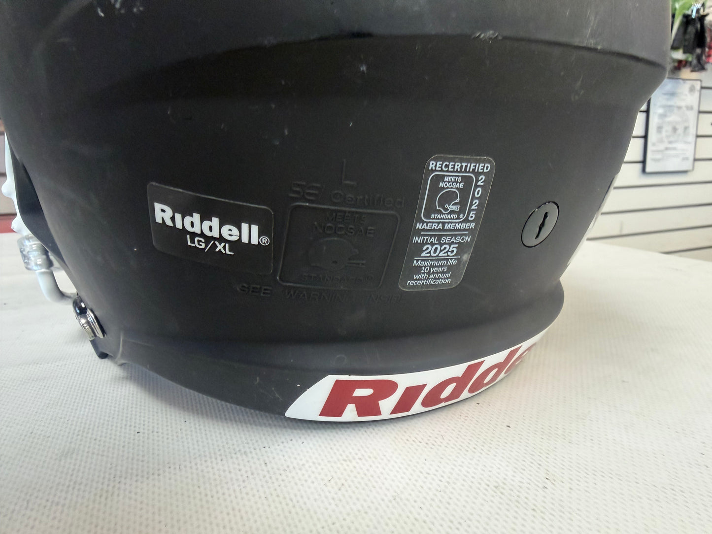 Riddell Victor-I 2025 Matte Black Youth Lg / Xl (used)