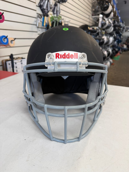 Riddell Victor-I Youth Lg/Xl Matte Black Football Helmet (used)