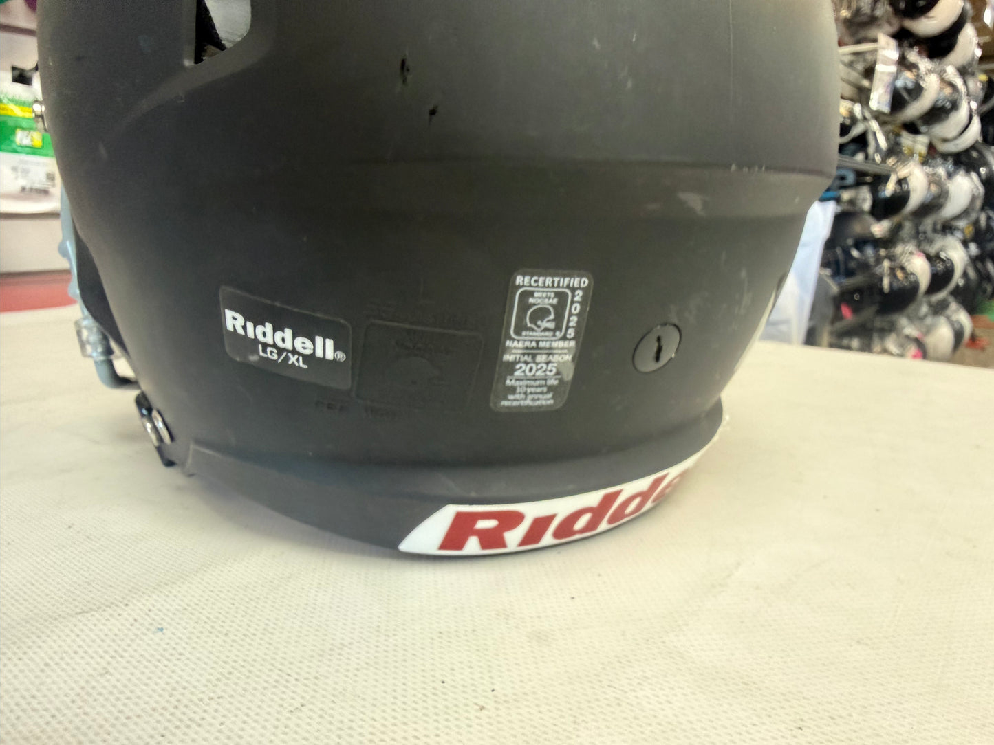 Riddell Victor-I Youth Lg/Xl Matte Black Football Helmet (used)