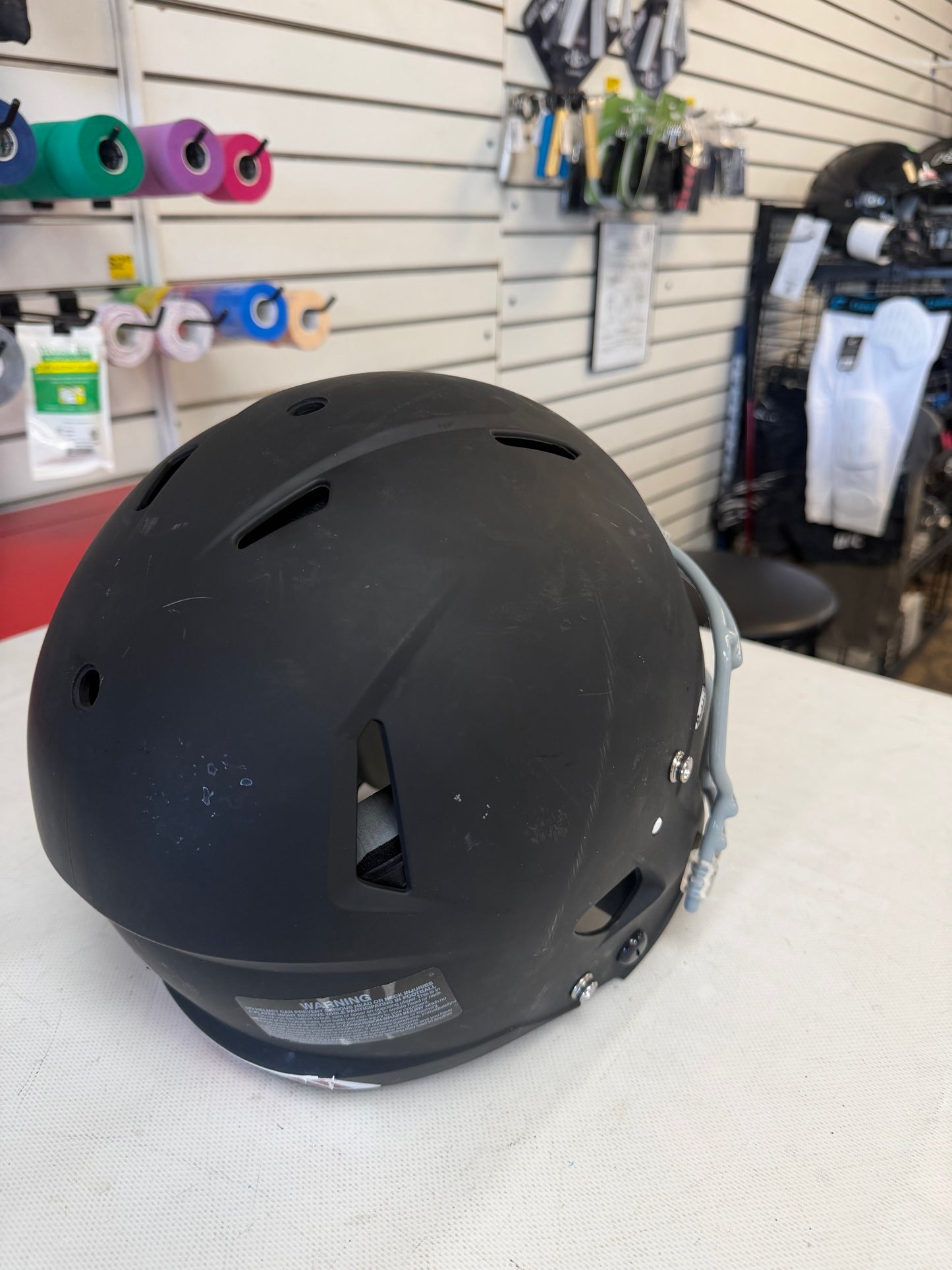 Riddell Victor-I Youth Lg/Xl Matte Black Football Helmet (used)