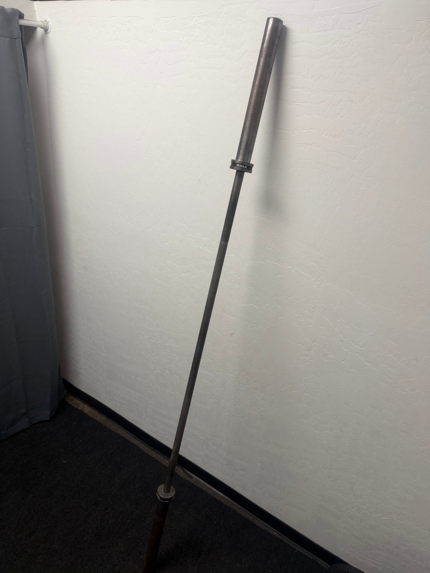 Rogue Fitness 7 ft 45 lb weight bar (used)