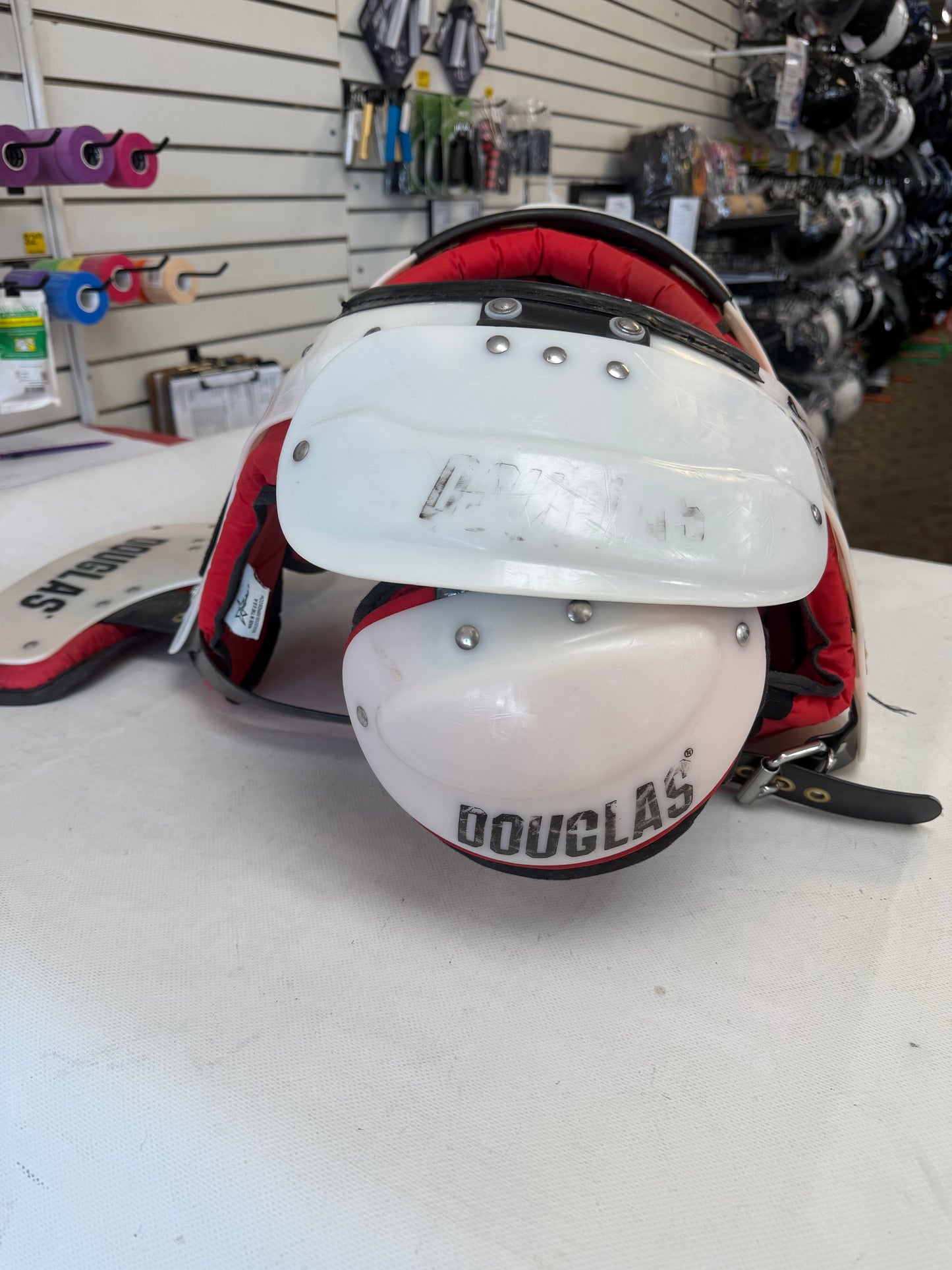 Douglas Adult Shoulder Pads (used) Size Large