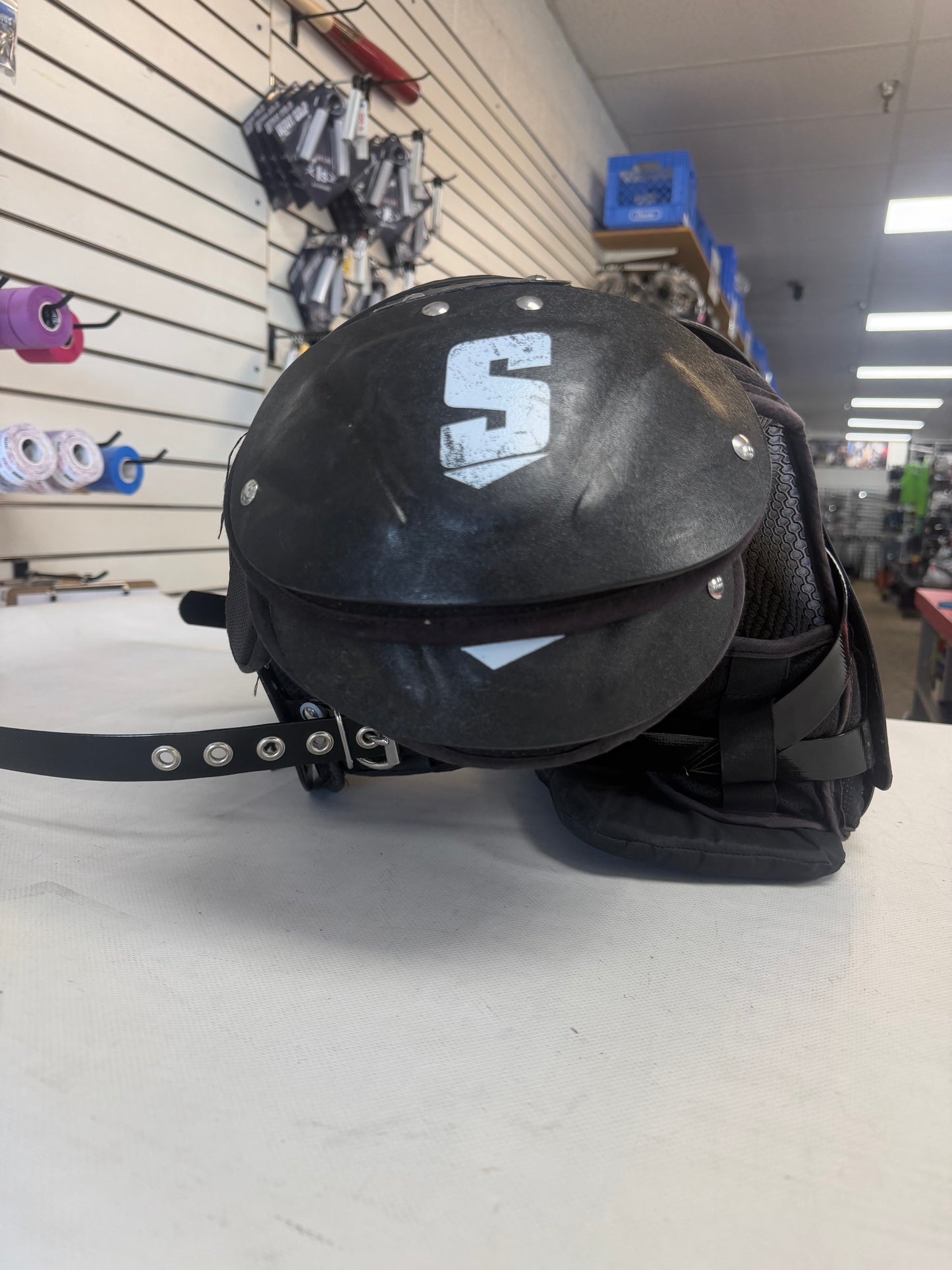 Schutt Flex 4.0 Adult Large Football Shoulder Pads (used)