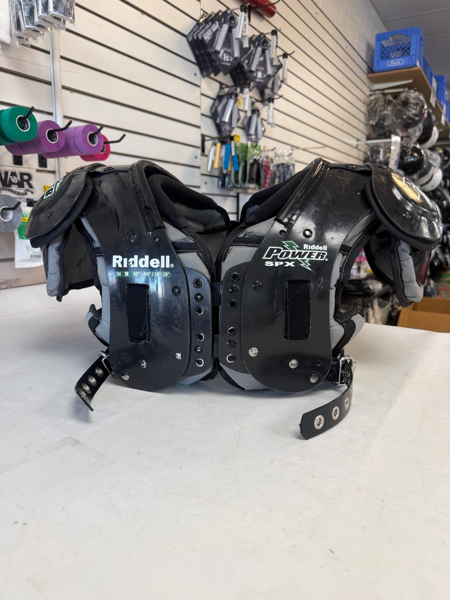 Riddell Power SPX youth Medium Shoulder pads (used)